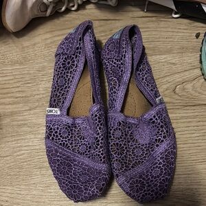 TOMS Women's Purple Crochet Shoes